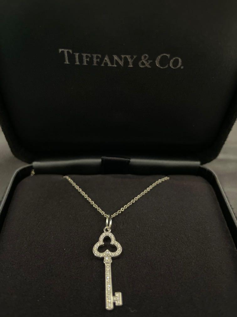 Tiffany trefoil sale key pendant