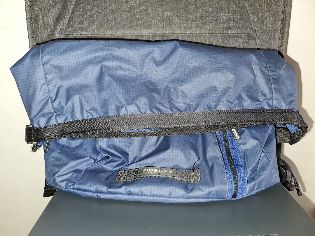 Timbuk2 mission sling bag store