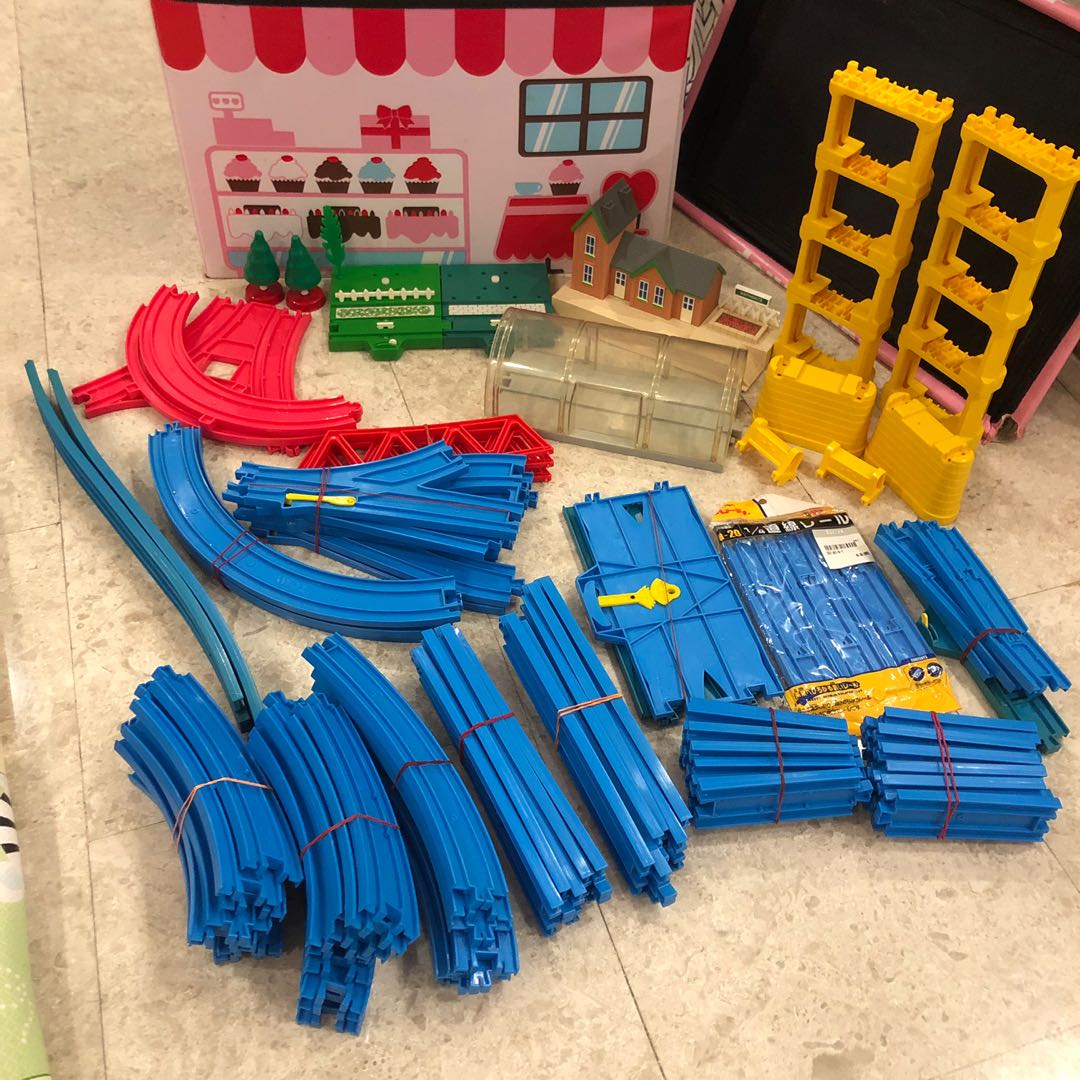 Thomas blue track new arrivals