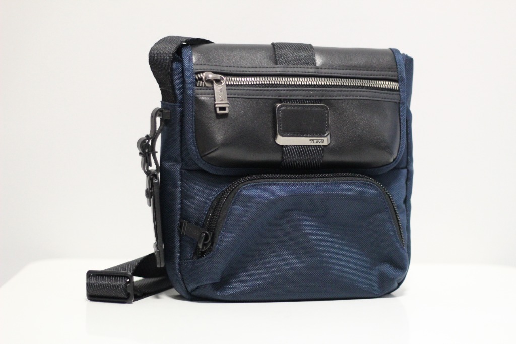Tumi barton outlet crossbody