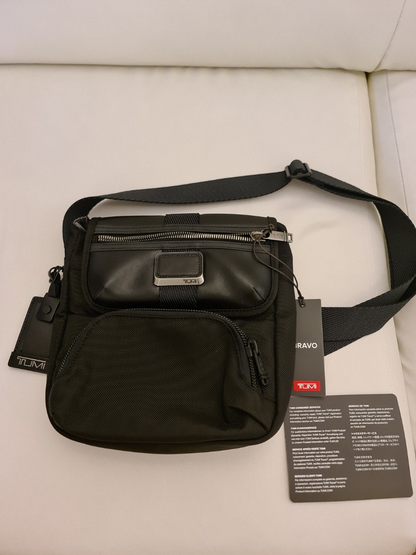 tumi bravo sling