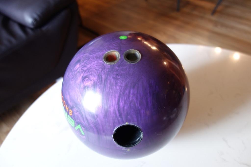 Motiv Venom Shock Pearl Bowling Ball- Purple Pearl Reviews Motiv