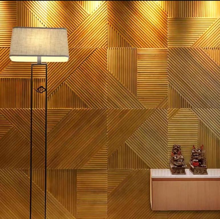 Wood Pine Wall Panel, 傢俬＆家居, 家居裝飾, 牆上裝飾- Carousell