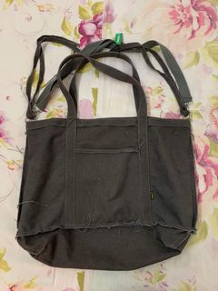(Category: ) located in . Submitted by ddgcloset (Listing ID 1141852519, Image 1). Description: .