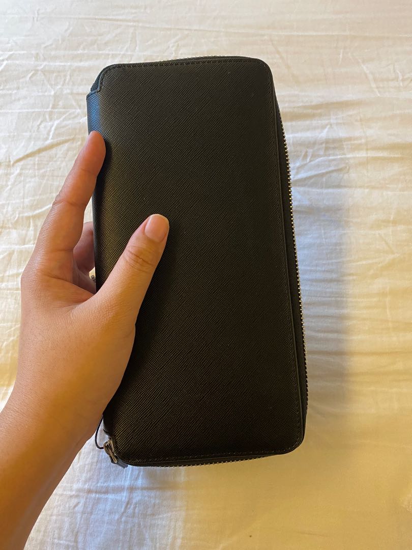 zara travel wallet