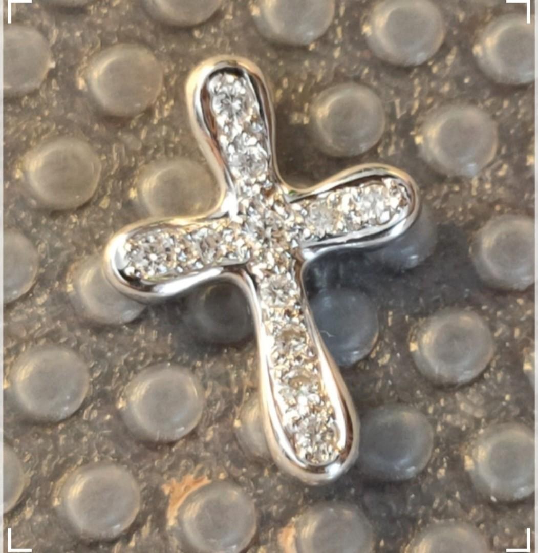 18K White Gold Diamond Cross Pendant Luxury Accessories on Carousell
