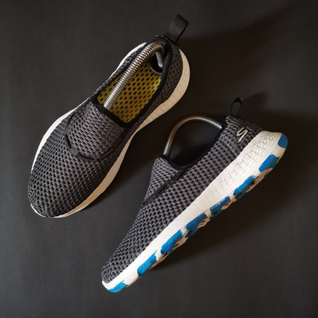 Skechers go knit shop