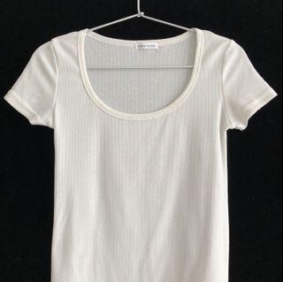 Basic White T-shirt