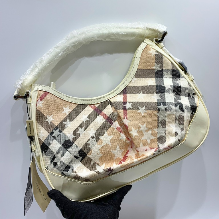 BURBERRY STAR CHECKERED ONE SHOULDER BAG 227001800, Women's Fashion, Bags &  Wallets, Shoulder Bags on Carousell