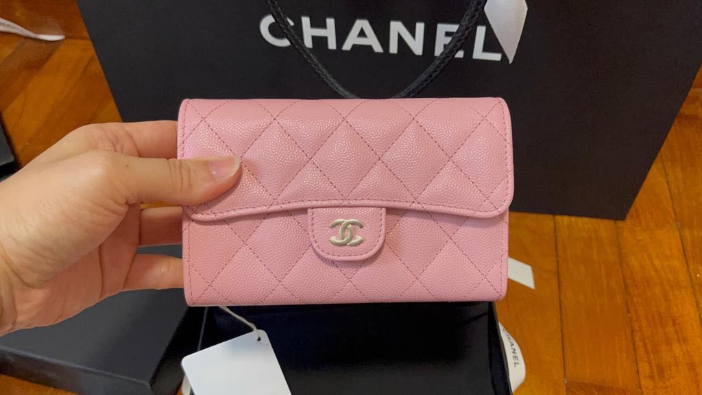 Chanel Medium Wallet 22C Sakura Pink 