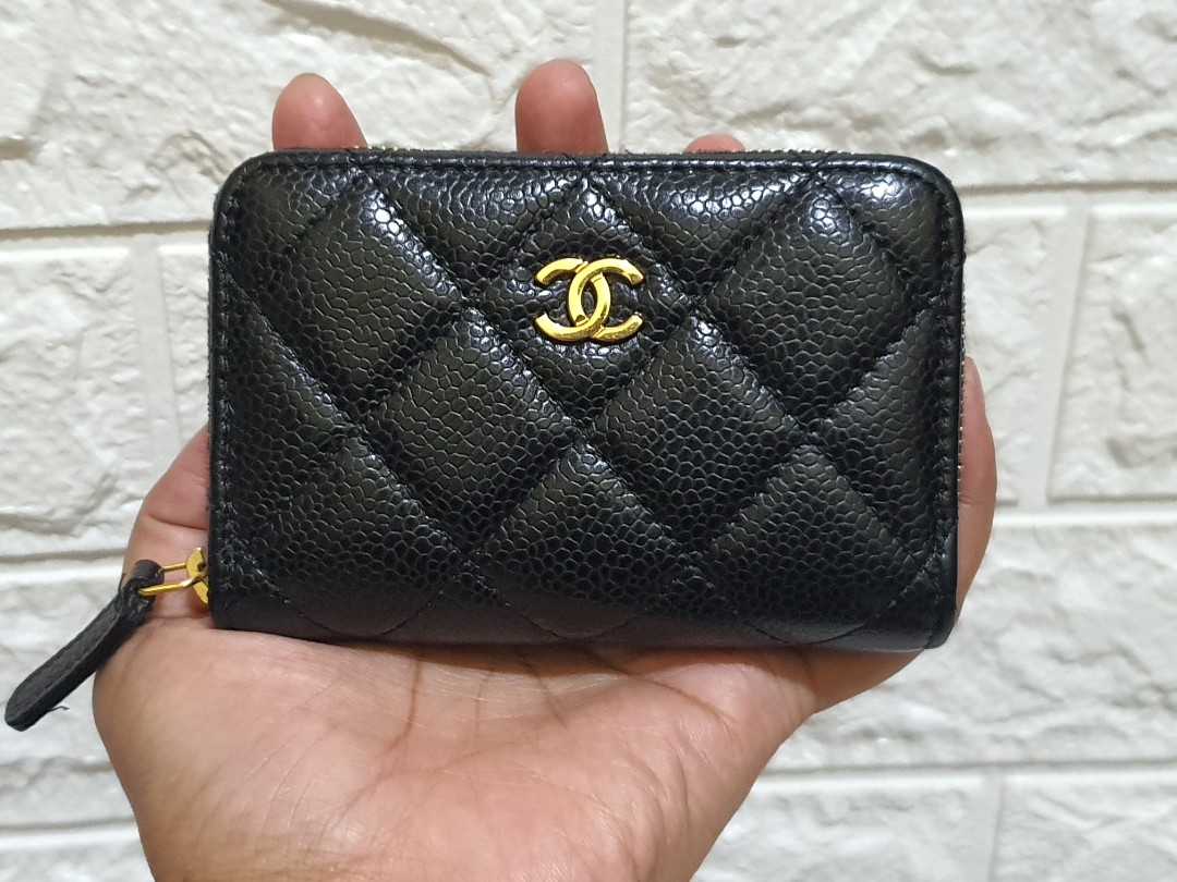 Chanel Zipped Card Holder, Luxury, Bags & Wallets on Carousell