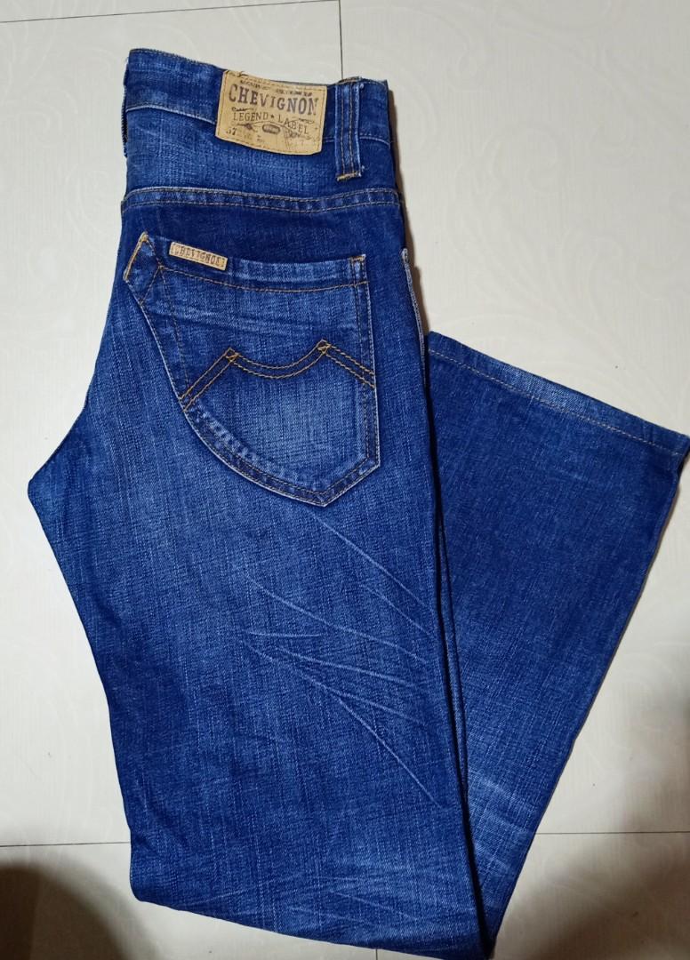CHEVIGNON DENIM (Category: Jeans) located in La Trinidad. Submitted by xef06 (Listing ID 1142102993, Image 1). Description: size 30 on tag 32 inches W 40 inches L via tape measure.