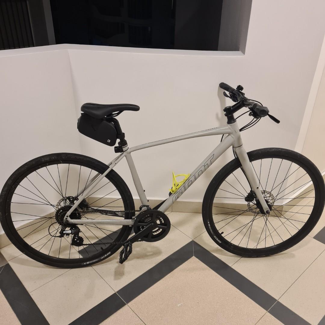 City Hybrid Bicycle Giant Escape 2 Sports Equipment Bicycles