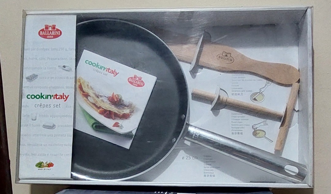 Crepe pan set, Furniture & Home Living, Kitchenware & Tableware, Cookware & Accessories on Carousell