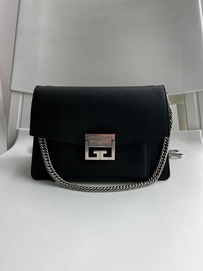 Givenchy GV3 Small in Black Colour