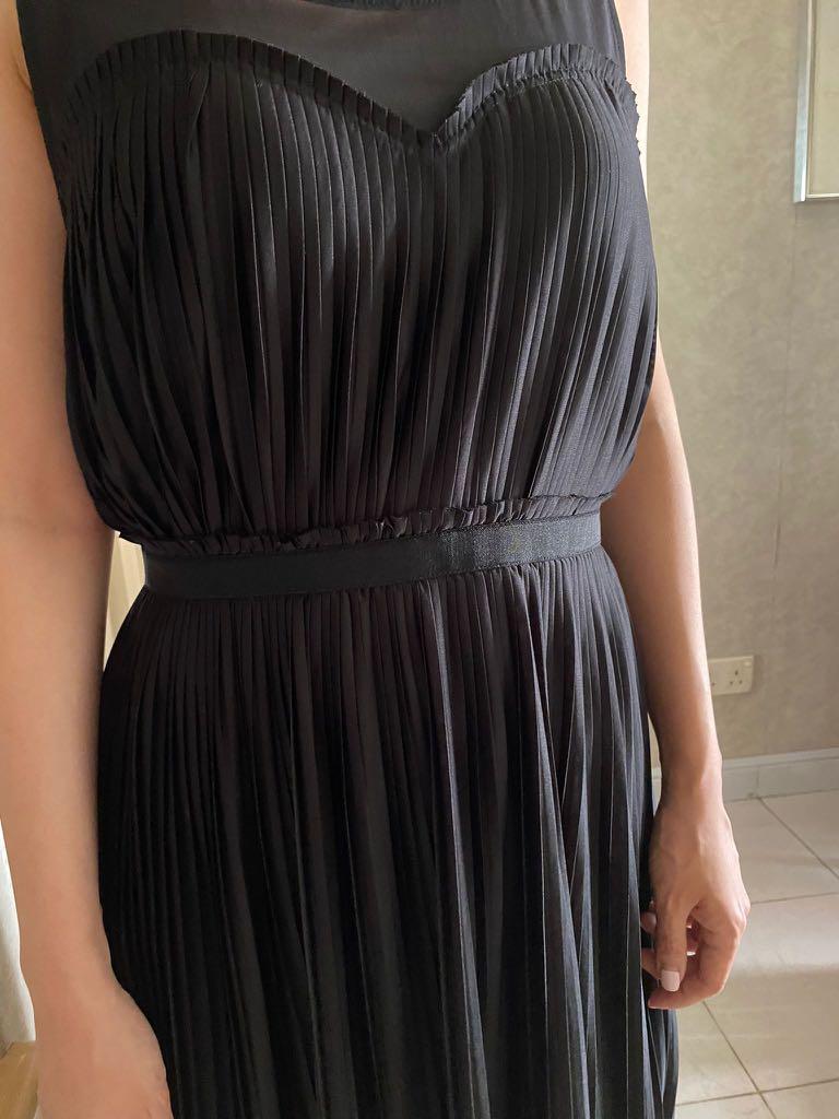 H&M black pleated dress, Women's Fashion, Dresses & Sets, Dresses on  Carousell