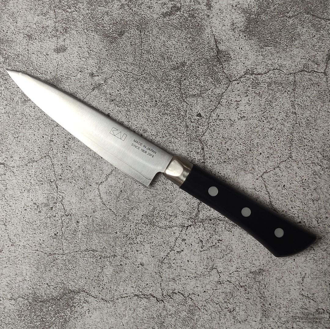 Japanese KAI Sekimagoroku Akane Petty Knife, Furniture & Home Living
