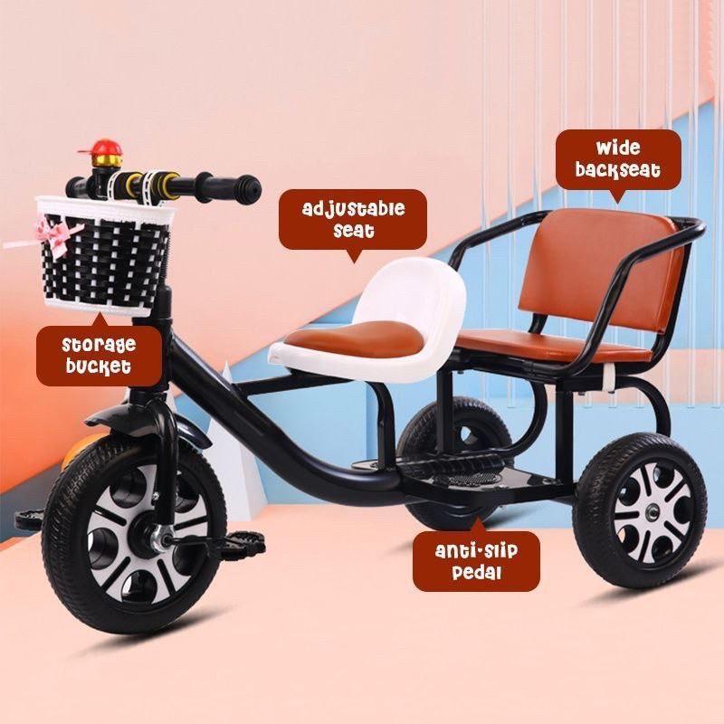 Tricycle for store two kids