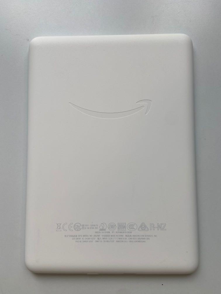 Kindle basic (10th generation) （分類：電子書閱讀器）位於 Hong Kong。 由 xbbycrystal 提交（商品編號 1141900525，圖片 1）。簡介： As I also have another e-reader, I don’t use this often. It comes with the charger and case (optional) 我本身有另外的閱讀器，所以這個比較少用，沒有什麼使用痕跡，如果決定購買，會附上充電器以及保護套。