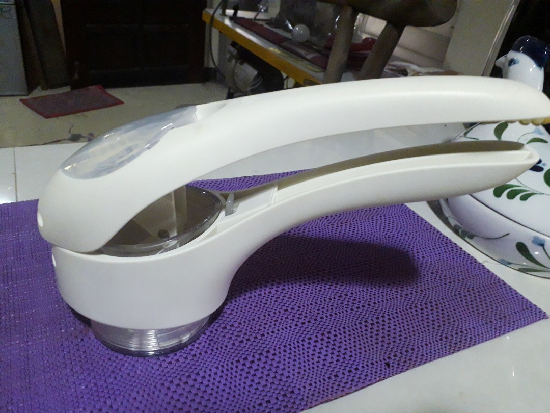 Kuhn Rikon Potato Ricer, Furniture & Home Living, Kitchenware