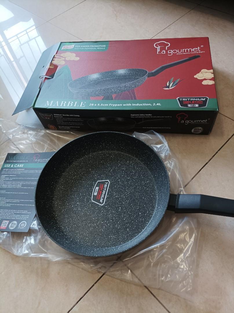 La Gourmet frying pan 28 cm, Furniture & Home Living, Kitchenware