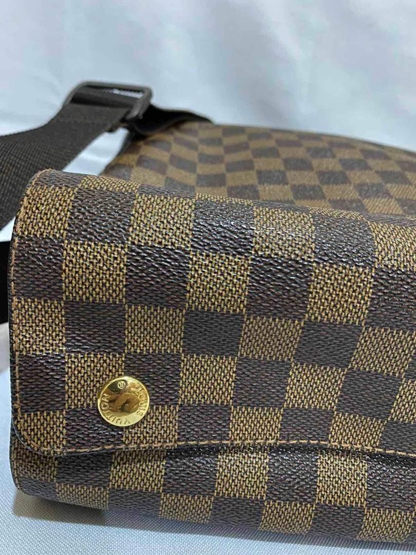 Sacoche Messenger Louis Vuitton Authentifiée par notre équipe experte