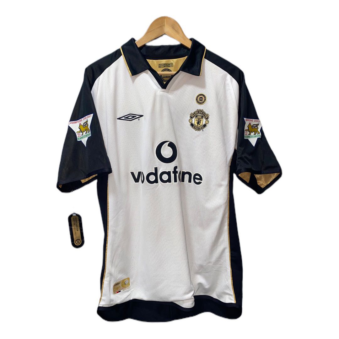 Manchester united 2001 shop kit