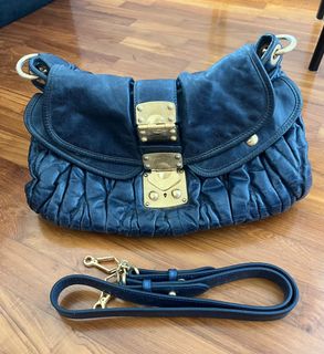 (Category: ) located in . Submitted by astluv (Listing ID 1141920046, Image 1). Description: .