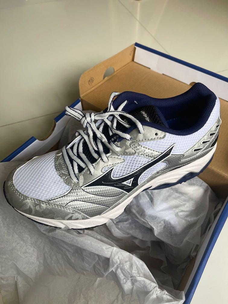 Mizuno wave sales glory wide