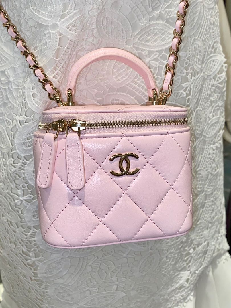 NEW CHANEL 22P BABY LIGHT PINK LAMBSKIN CLASSIC VANITY CASE BAG