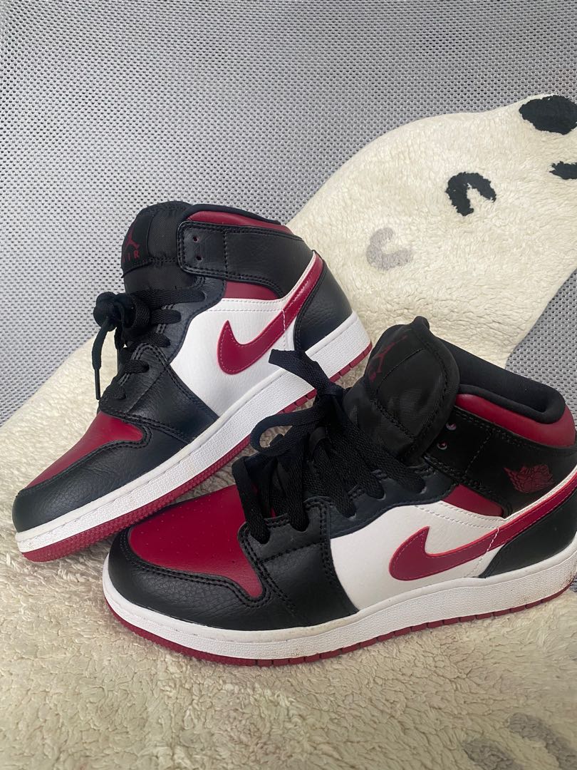 nike air jordans black white and red