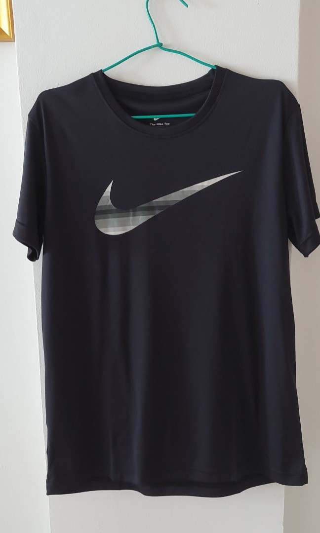 Nike shrit, Men's Fashion, Tops & Sets, Tshirts & Polo Shirts on Carousell