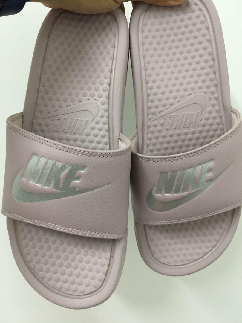 Nike sliders, Women's Fashion, Footwear 