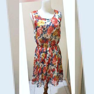 09 - Pleated dress /Floral sifon dress