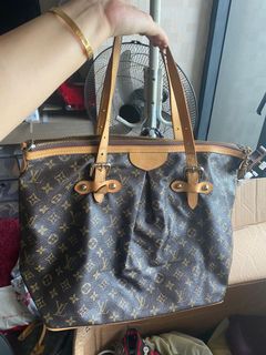 Sold at Auction: Louis Vuitton Monogram Papillon 30 Handbag