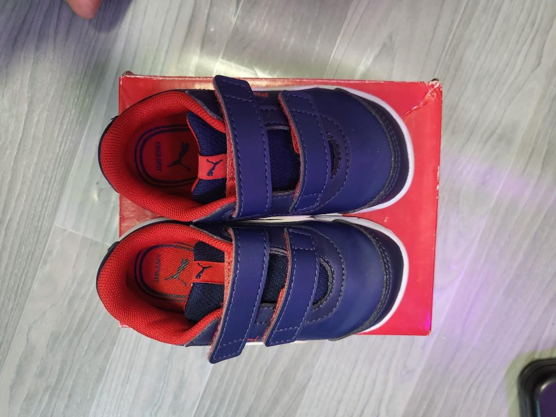PUMA STEPFLEEX 2SL VE V BABIES TRAINERS Babies Kids Babies Kids Fashion on Carousell