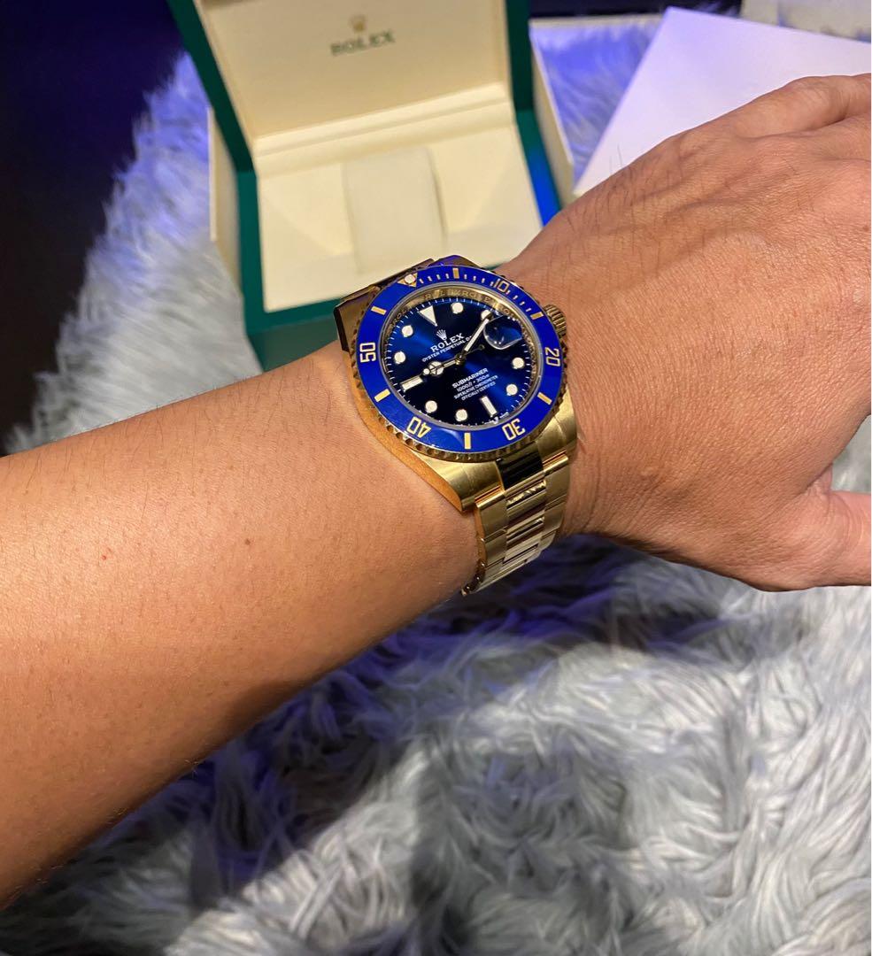 Gold submariner on on sale wrist