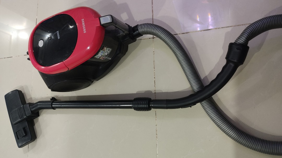 SAMSUNG Vacuum cleaner 2000w, TV & Home Appliances, Vacuum Cleaner