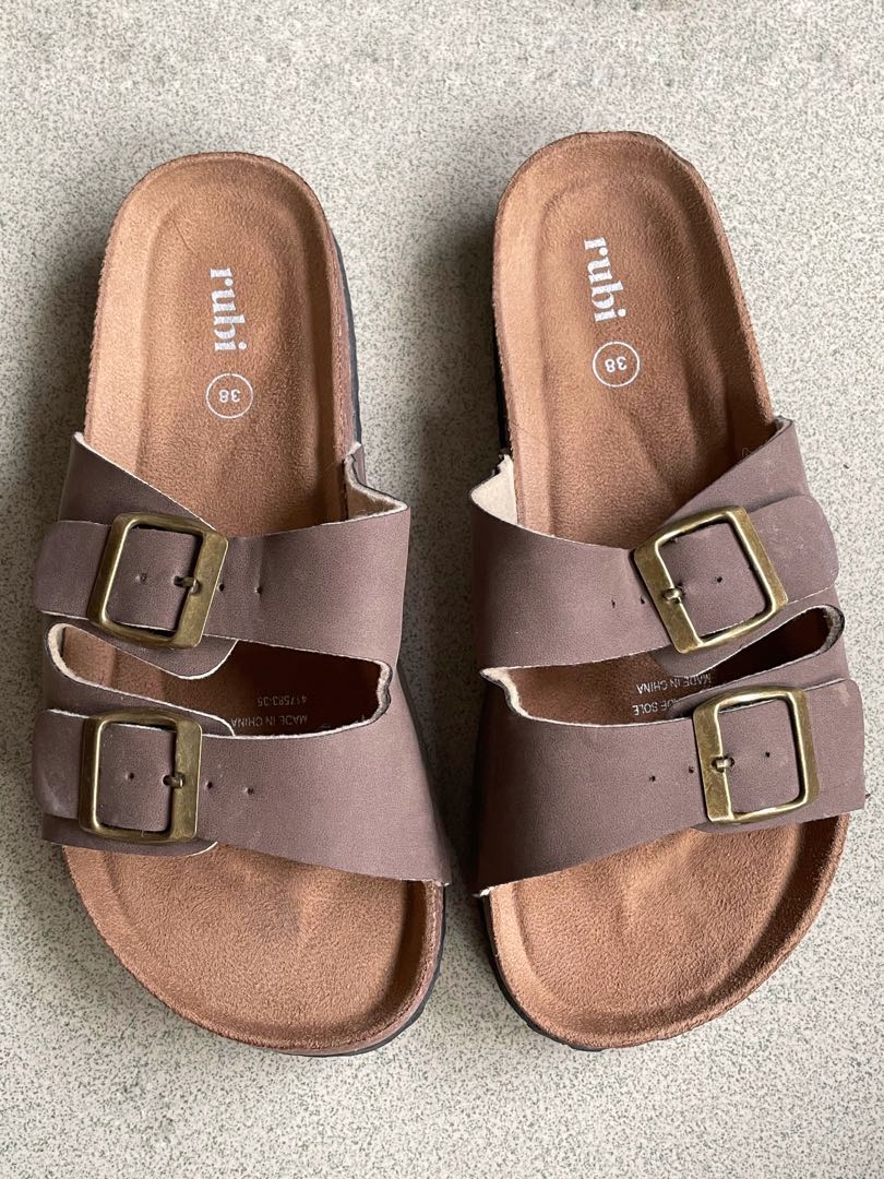 Sandal slip rubi Fesyen Wanita Sepatu di Carousell