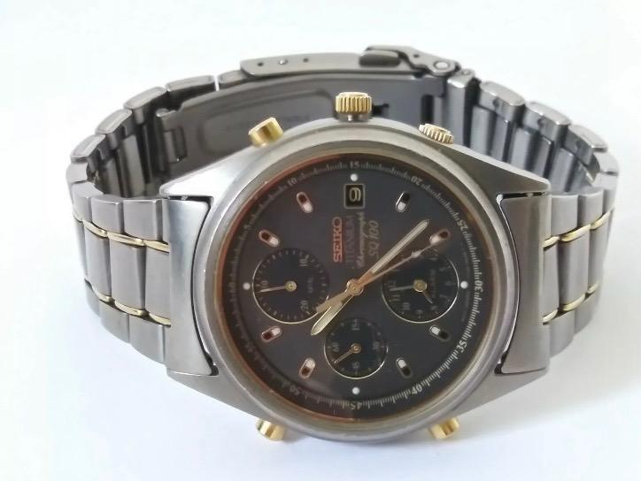 Seiko 7t32-6j20 SQ100 Chronograph Titanium Quartz Men's Watch RARE, Luxury,  Watches on Carousell