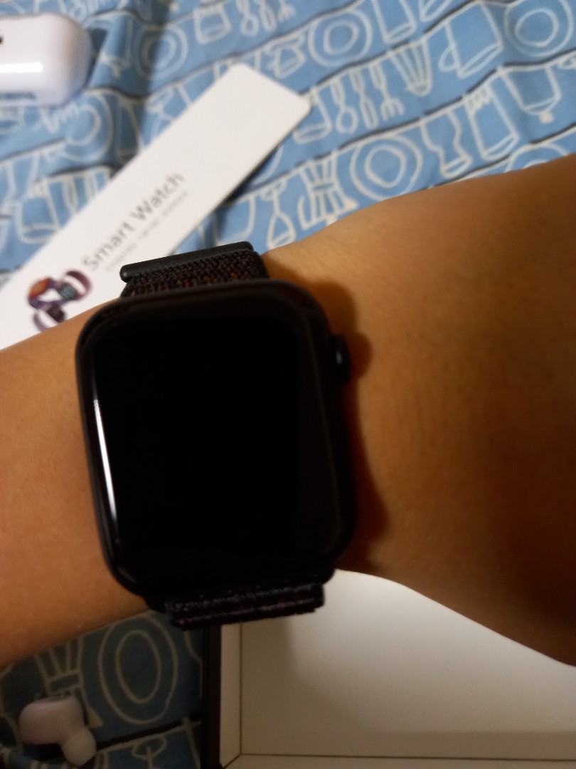 Smart watch.looks like apple watch., Men's Fashion, Watches