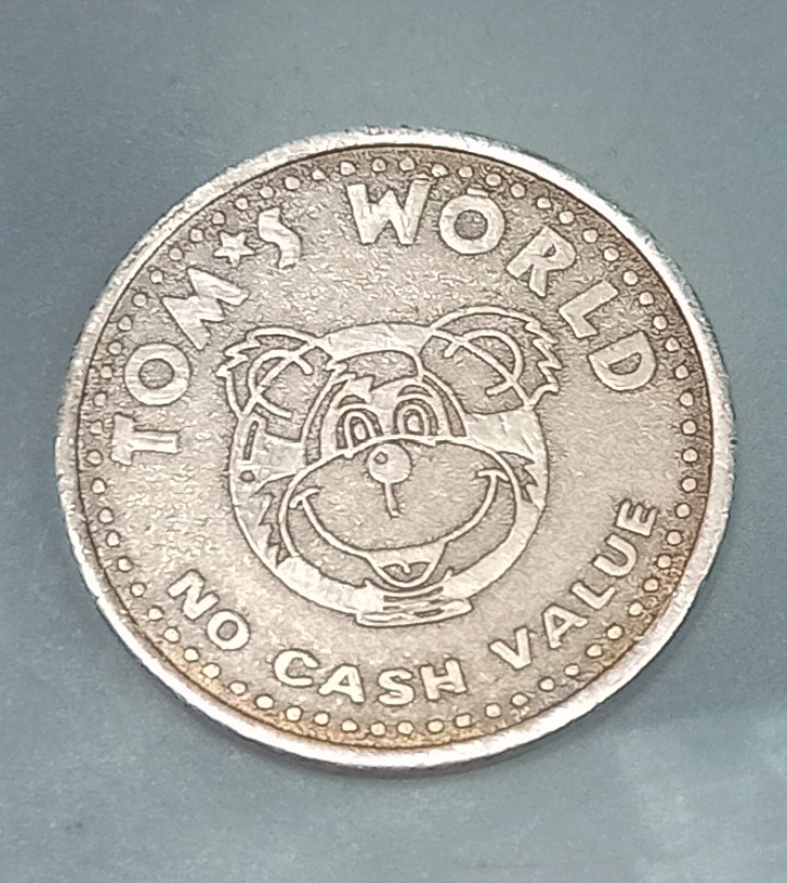 tom's world token, Hobbies & Toys, Memorabilia & Collectibles, Currency on Carousell