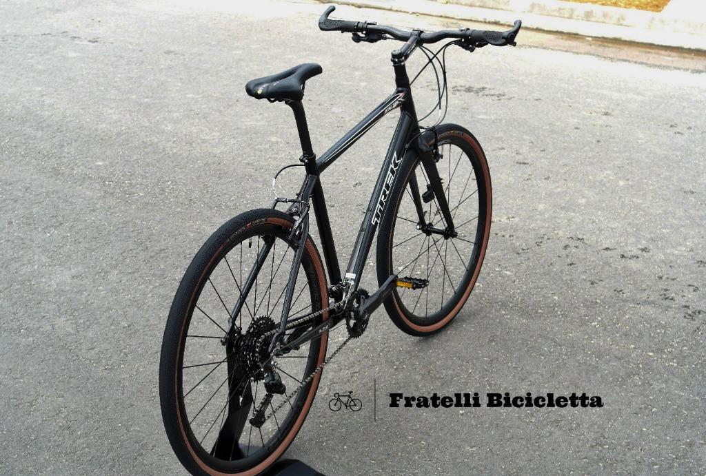 Trek FX Seven Five Hybrid. Size M L 10 Speed Deore M5000 M6000