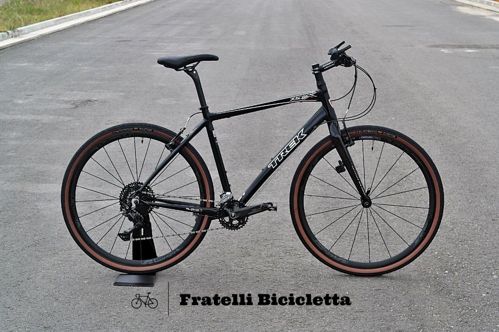 Trek FX Seven Five Hybrid. Size M L 10 Speed Deore M5000 M6000