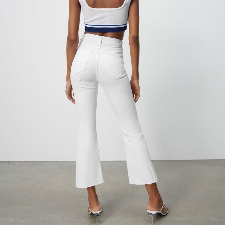 https://media.karousell.com/media/photos/products/2022/2/6/zara_cropped_flared_jeans_whit_1644157523_d60a3f79_progressive.jpg