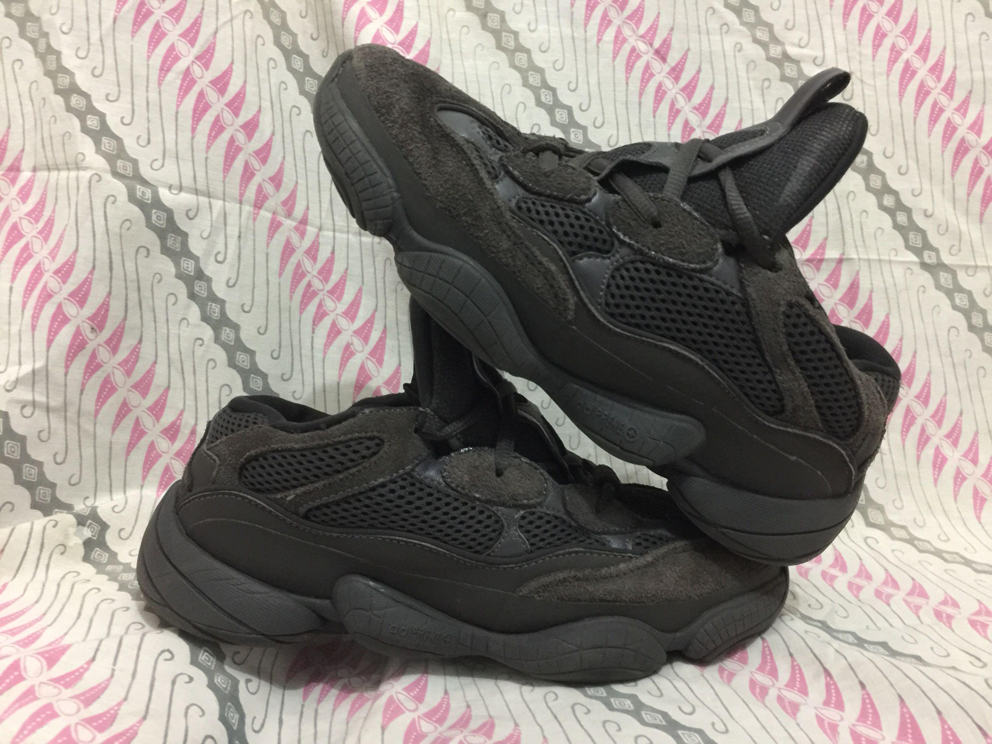 black yeezy utility
