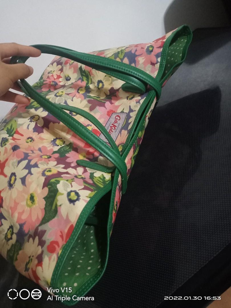 auth.cath kidstone (Category: Luxury Bags & Wallets) located in Tagum. Submitted by luxbagelyas (Listing ID 1142240106, Image 3). Description: Good condition may dumi lang need wash.