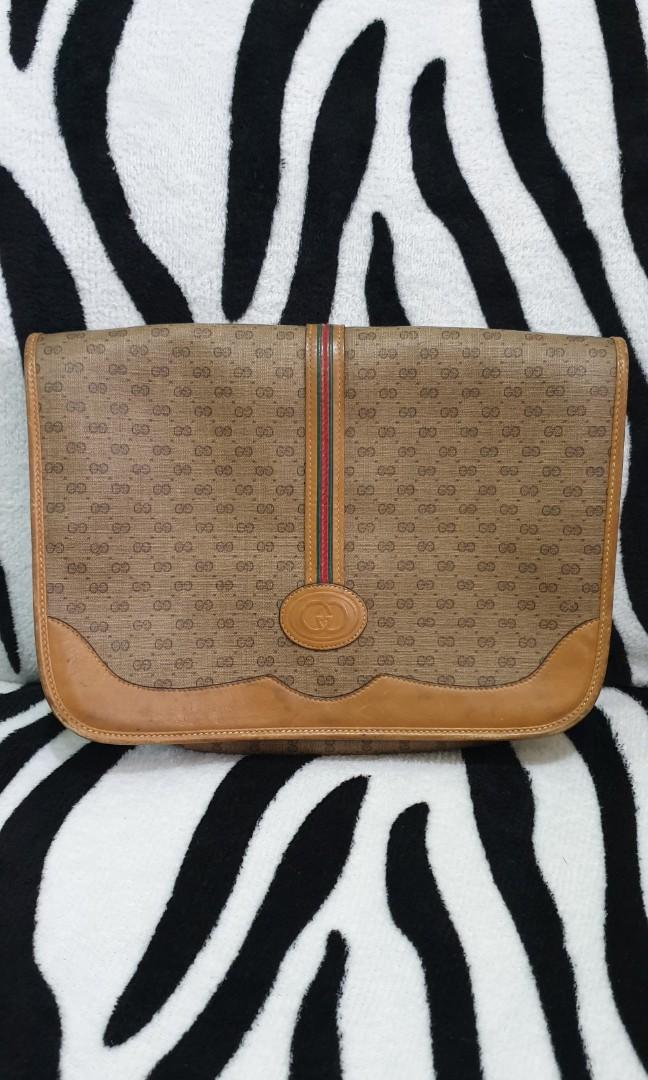 Authentic gucci vintage sling (Category: Luxury Bags & Wallets) located in Baguio. Submitted by coolxander (Listing ID 1142264367, Image 1). Description: very good condition.