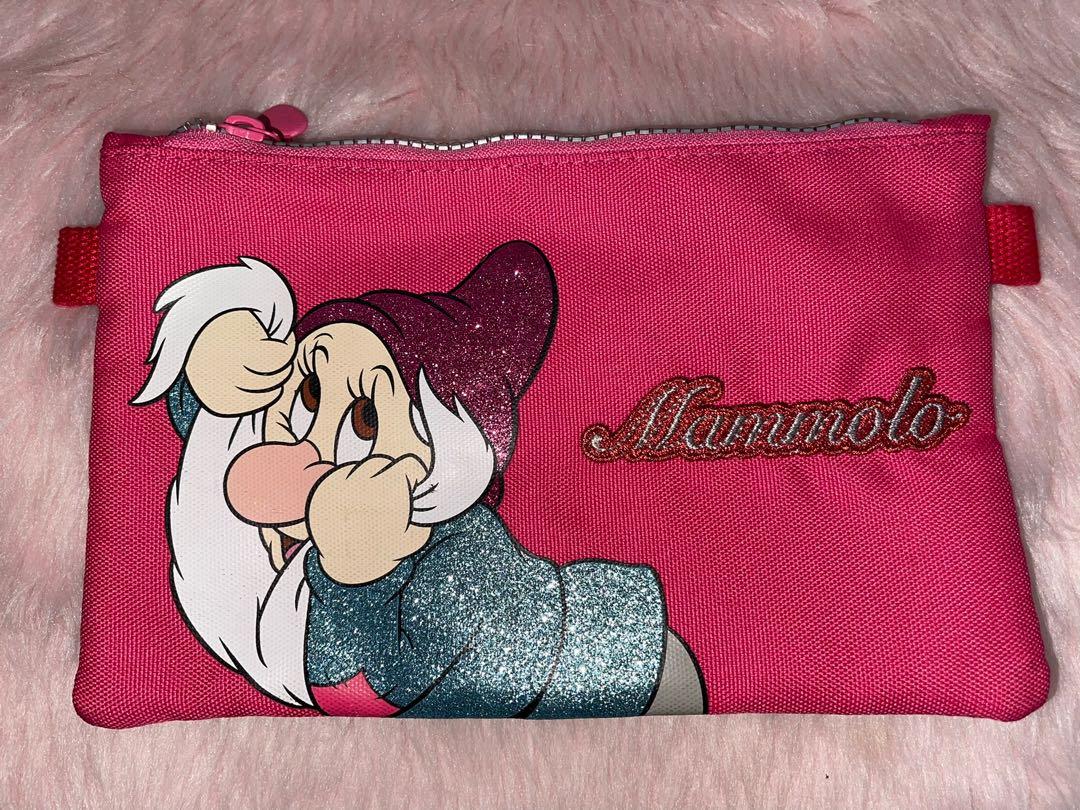Bashful glittery flat pouch (Category: Purses & Pouches) located in Quezon City. Submitted by colmiclo (Listing ID 1142235130, Image 1). Description: Mammolo (Spanish) Bashful Flaw: zipper (last photo).