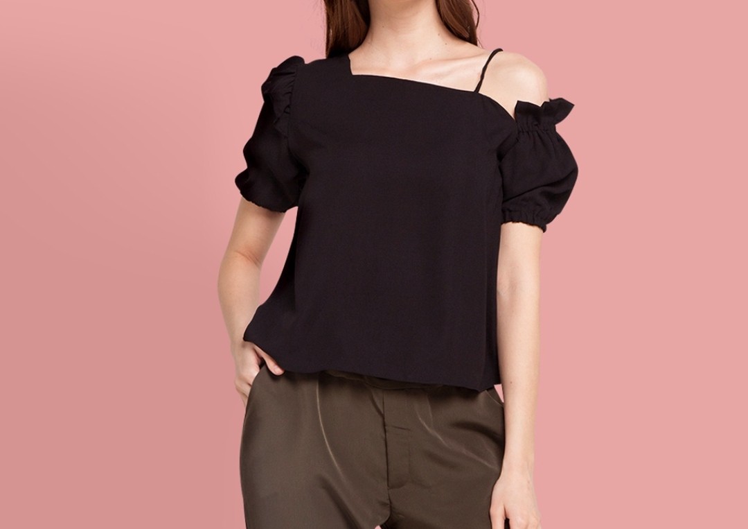 Blouse Off Shoulder with Half Frilled 